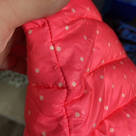 GAP Fluorescent Pink & White Spotted Puffer Coat - Picture 9 of 9